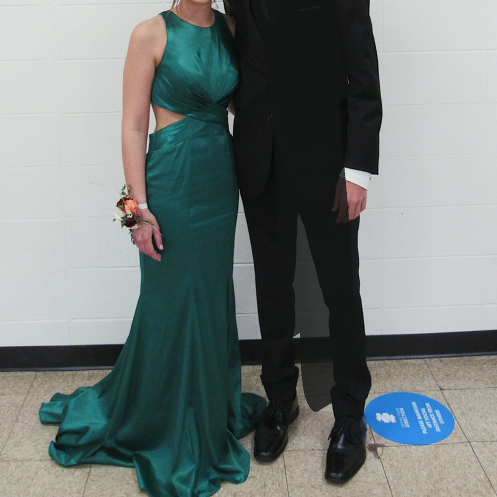 Emerald green size 2 prom dress